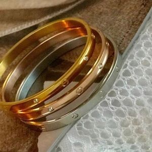 Bangle cuff